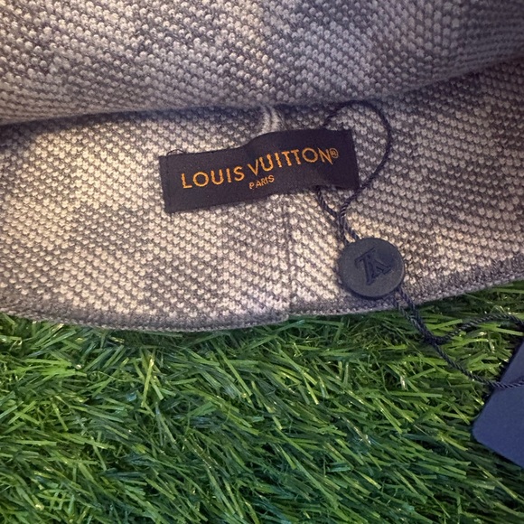 Louis Vuitton Gray Patterned Hat - Picture 2 of 3